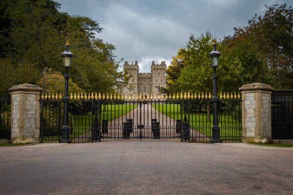 Stonehenge, Windsor, and Bath from London - Image 6